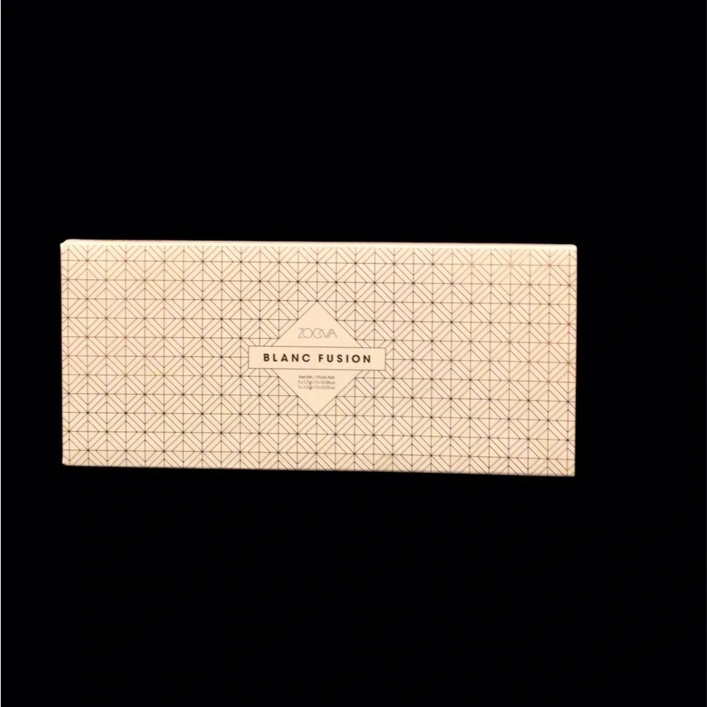 Zoeva Blanc fusion 10 Eyeshadow Palette - Purple and Gold Shades